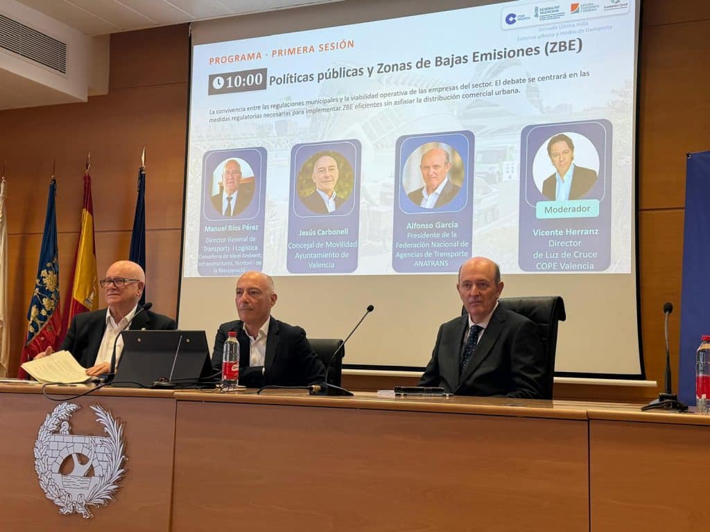 V Jornada de Transporte y Movilidad, celebrada bajo el título «Última milla, entorno urbano y modos de transporte».